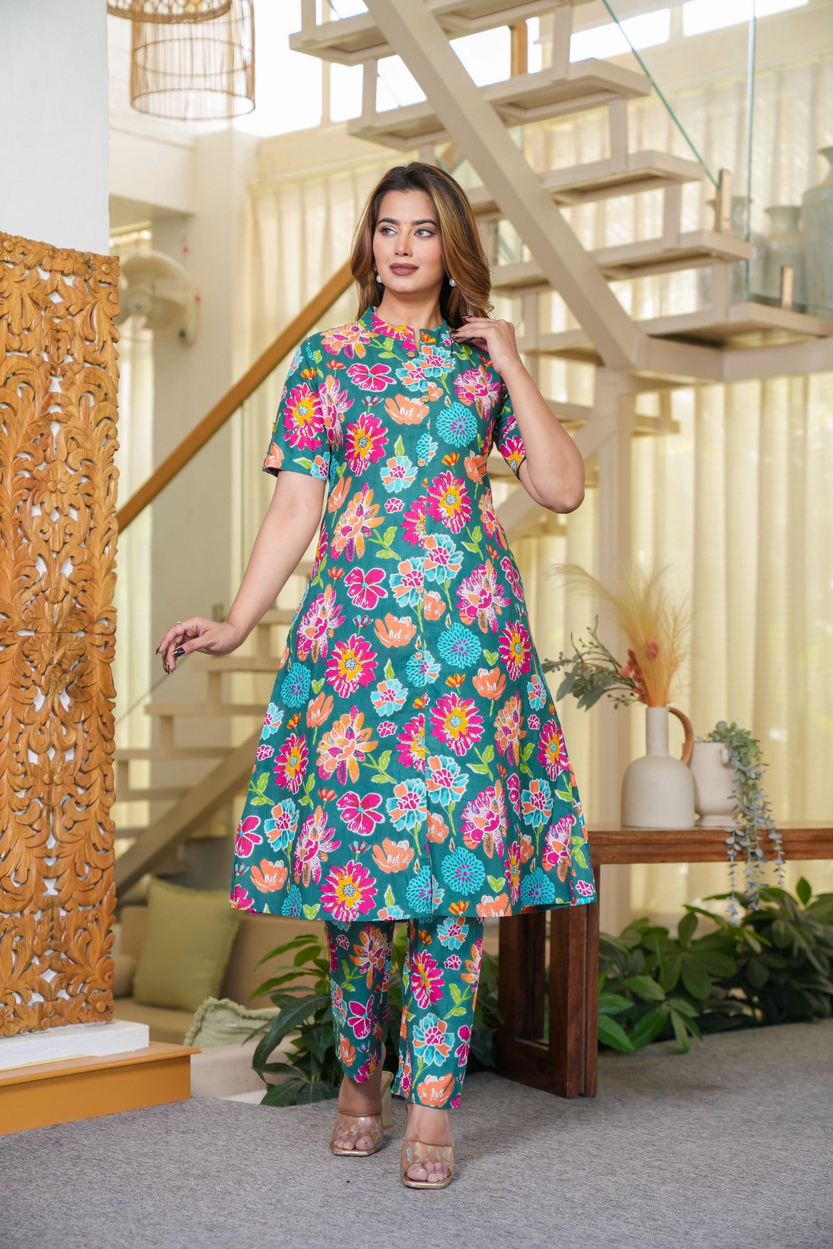 Women Floral Printed Regular Pure Cotton Kurta with Trousers