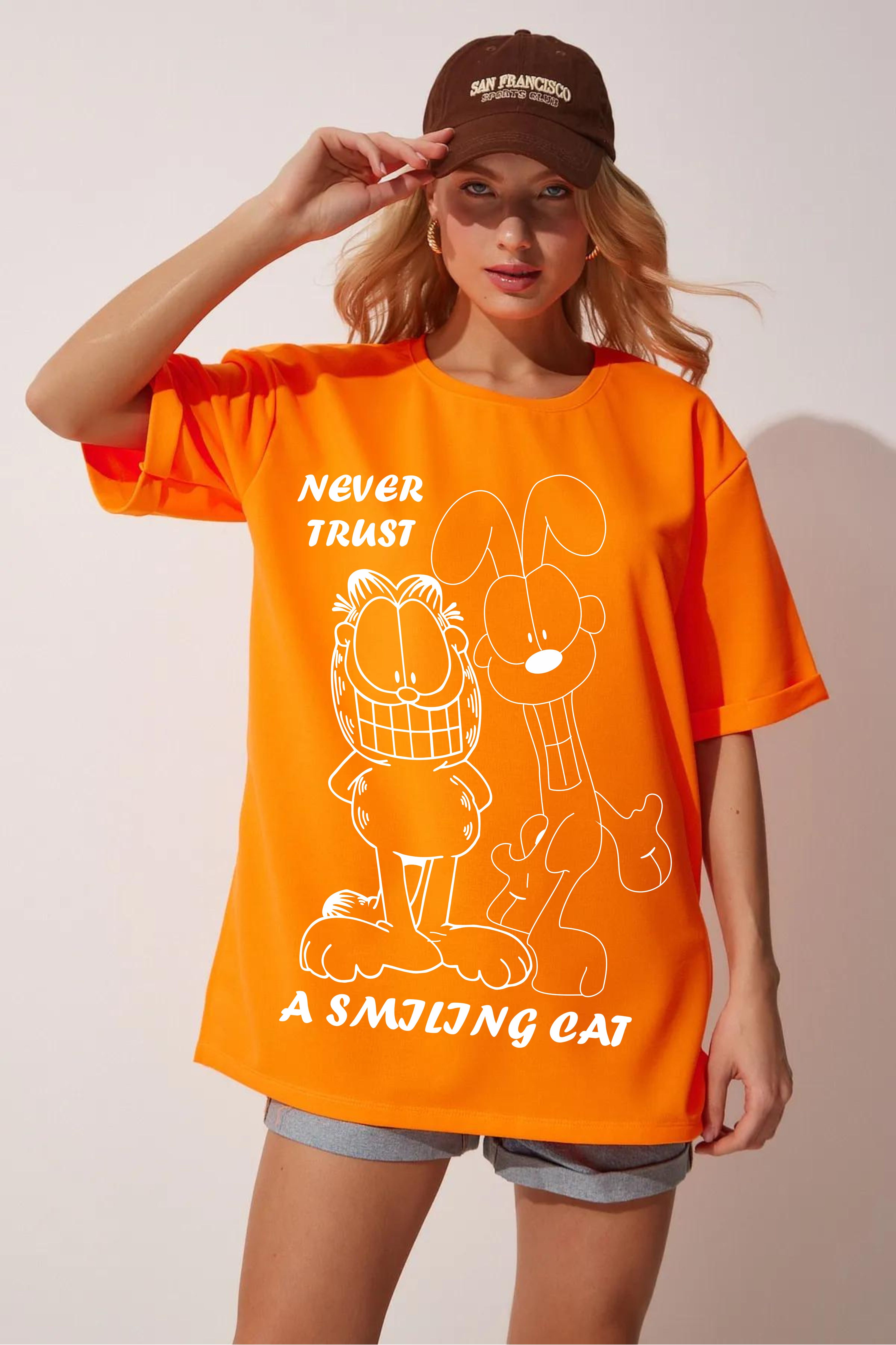 Smiling Cat Oversize T-shirt for women