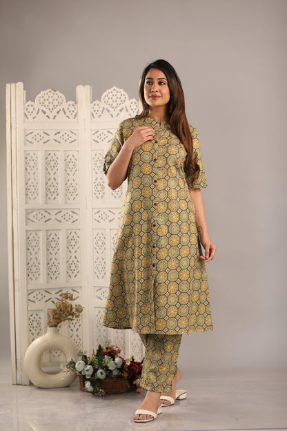Regular Kantha Work Pure Cotton Kurta with Trousers